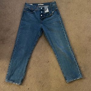 Levi’s Wedgie straight blue jeans